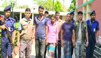 নওগাঁয় স্বর্ণ ব্যবসায়ীর ওপর ডাকাতি: তিনজন গ্রেফতার, লুন্ঠিত মালামাল উদ্ধার
